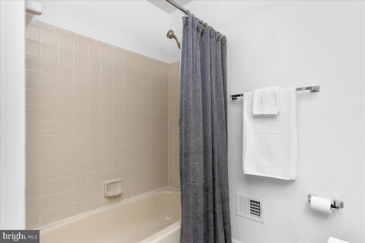 BALLENGER CREEK MEADOWS - Residential