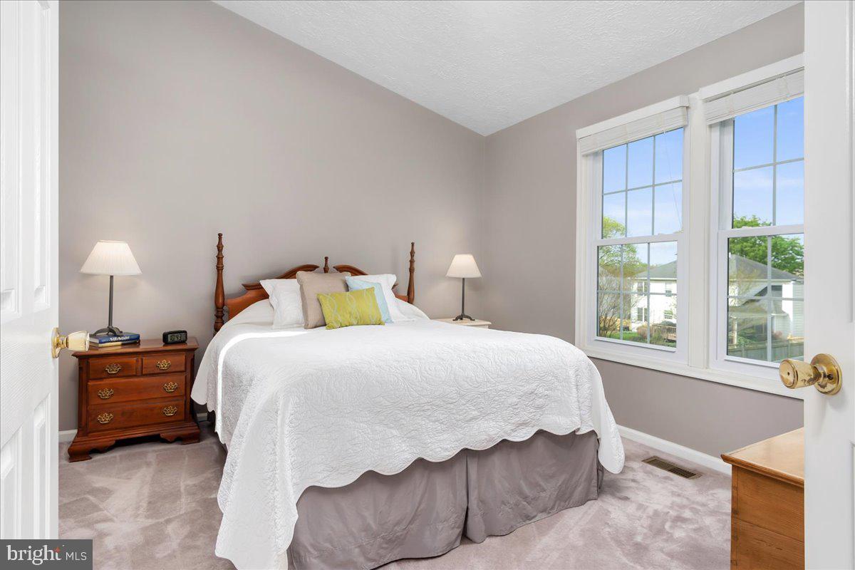 BALLENGER CREEK MEADOWS - Residential