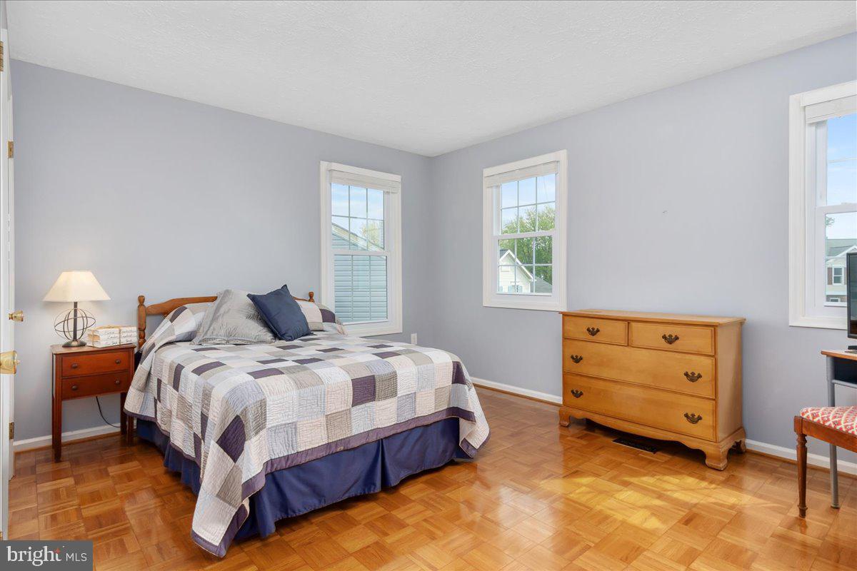 BALLENGER CREEK MEADOWS - Residential