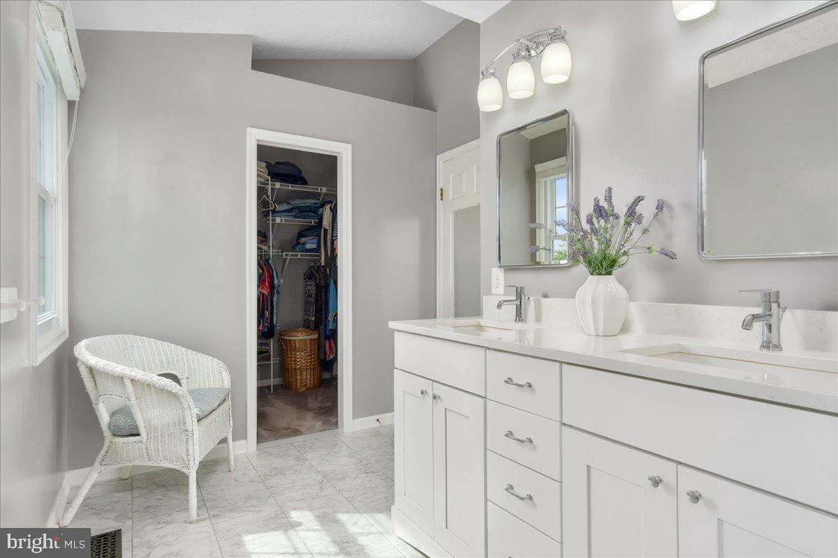 BALLENGER CREEK MEADOWS - Residential