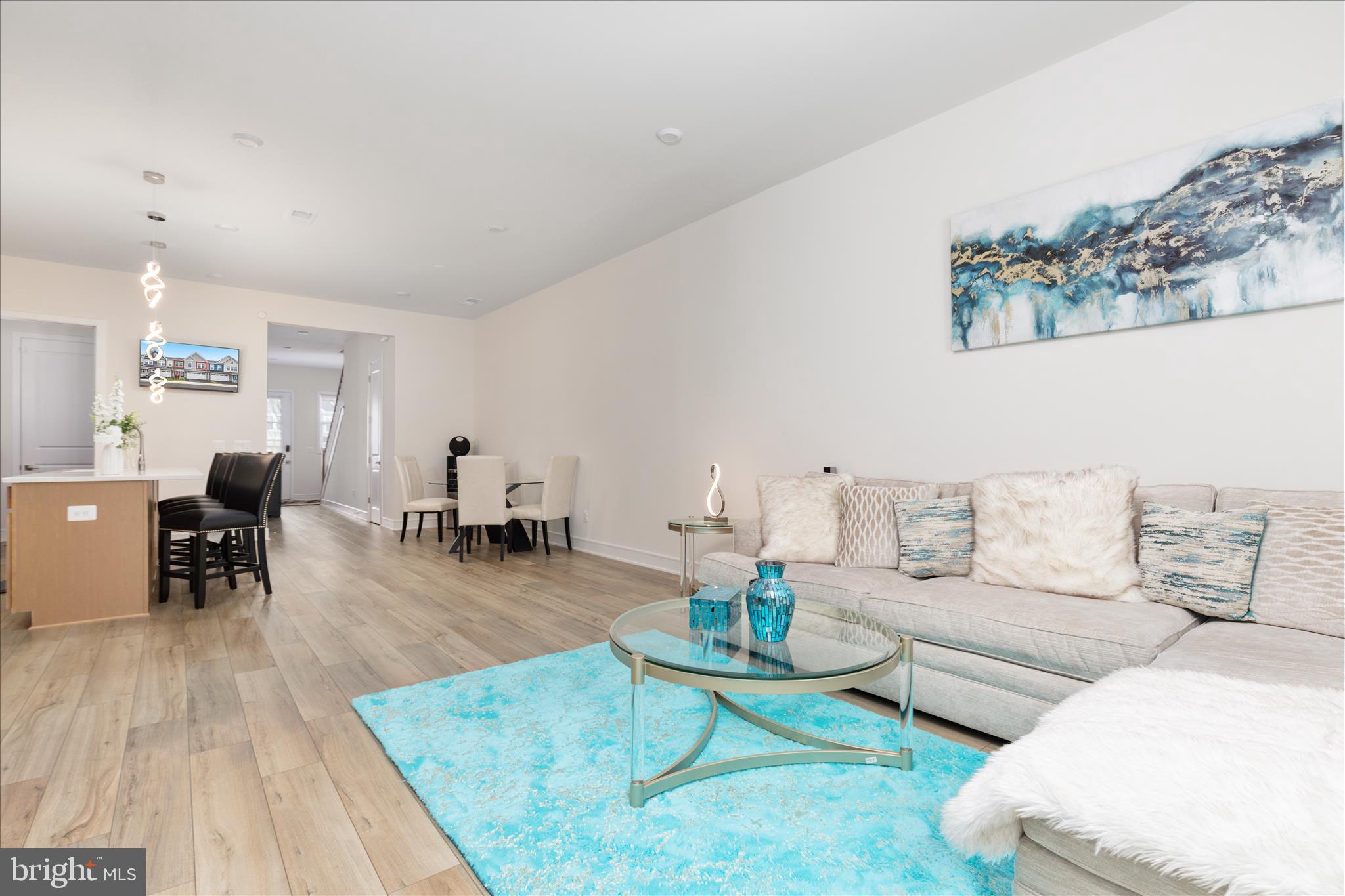 ROBINSON MANOR - Residential