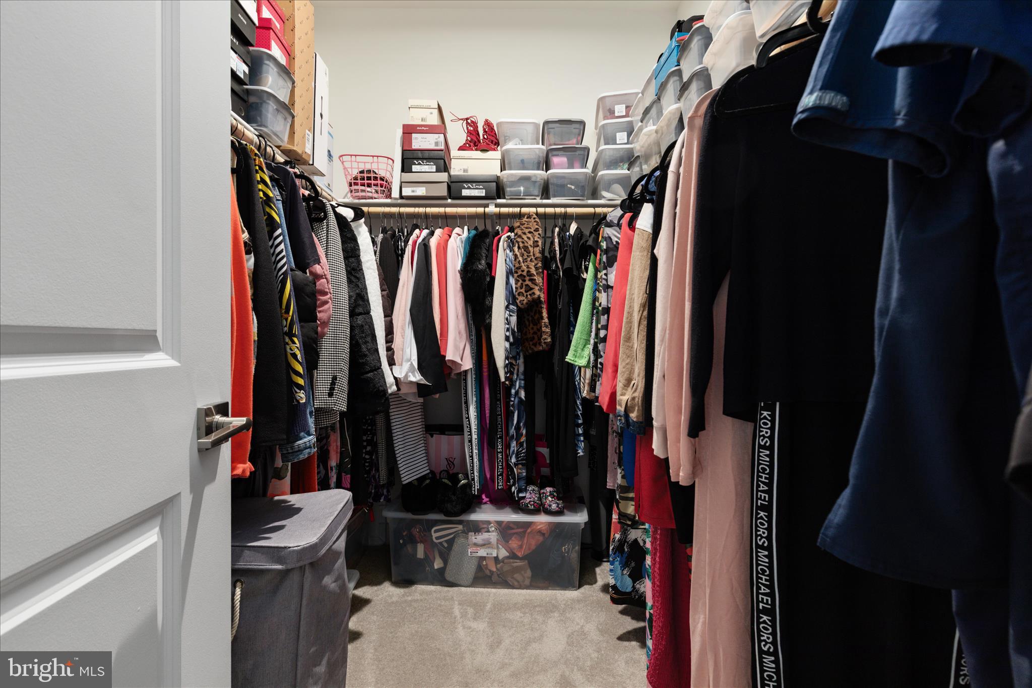 ROBINSON MANOR - Residential