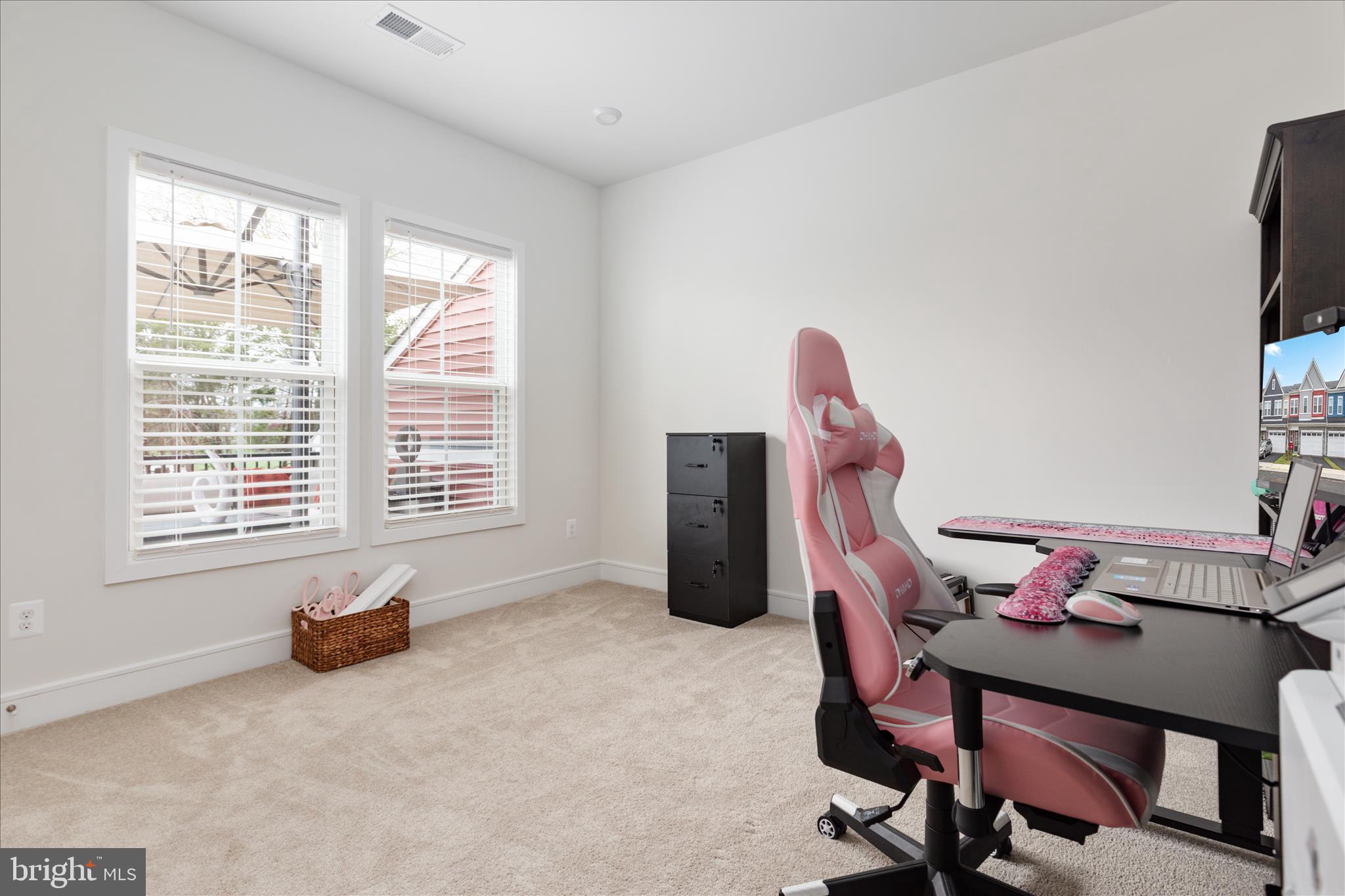 ROBINSON MANOR - Residential