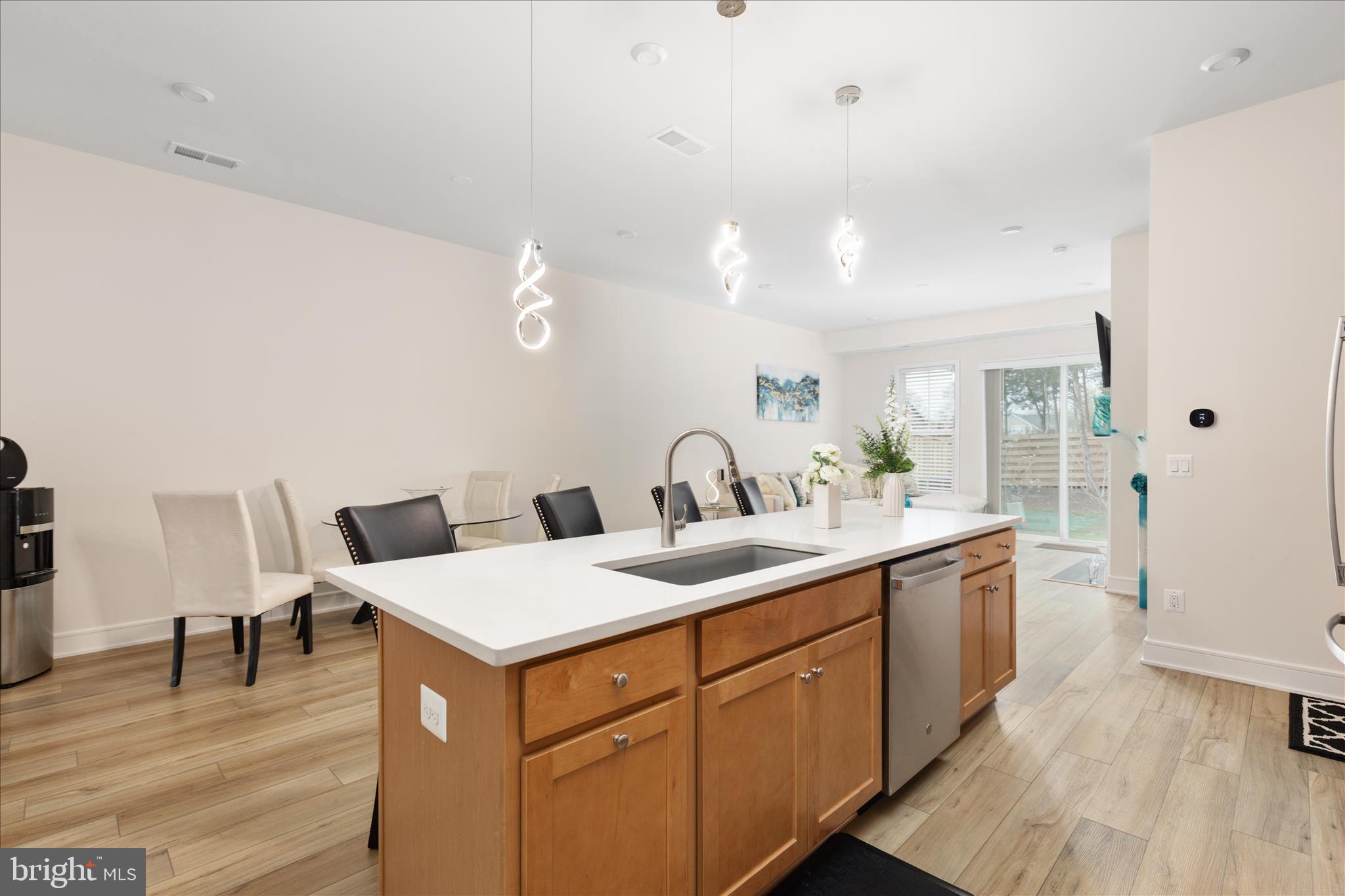 ROBINSON MANOR - Residential