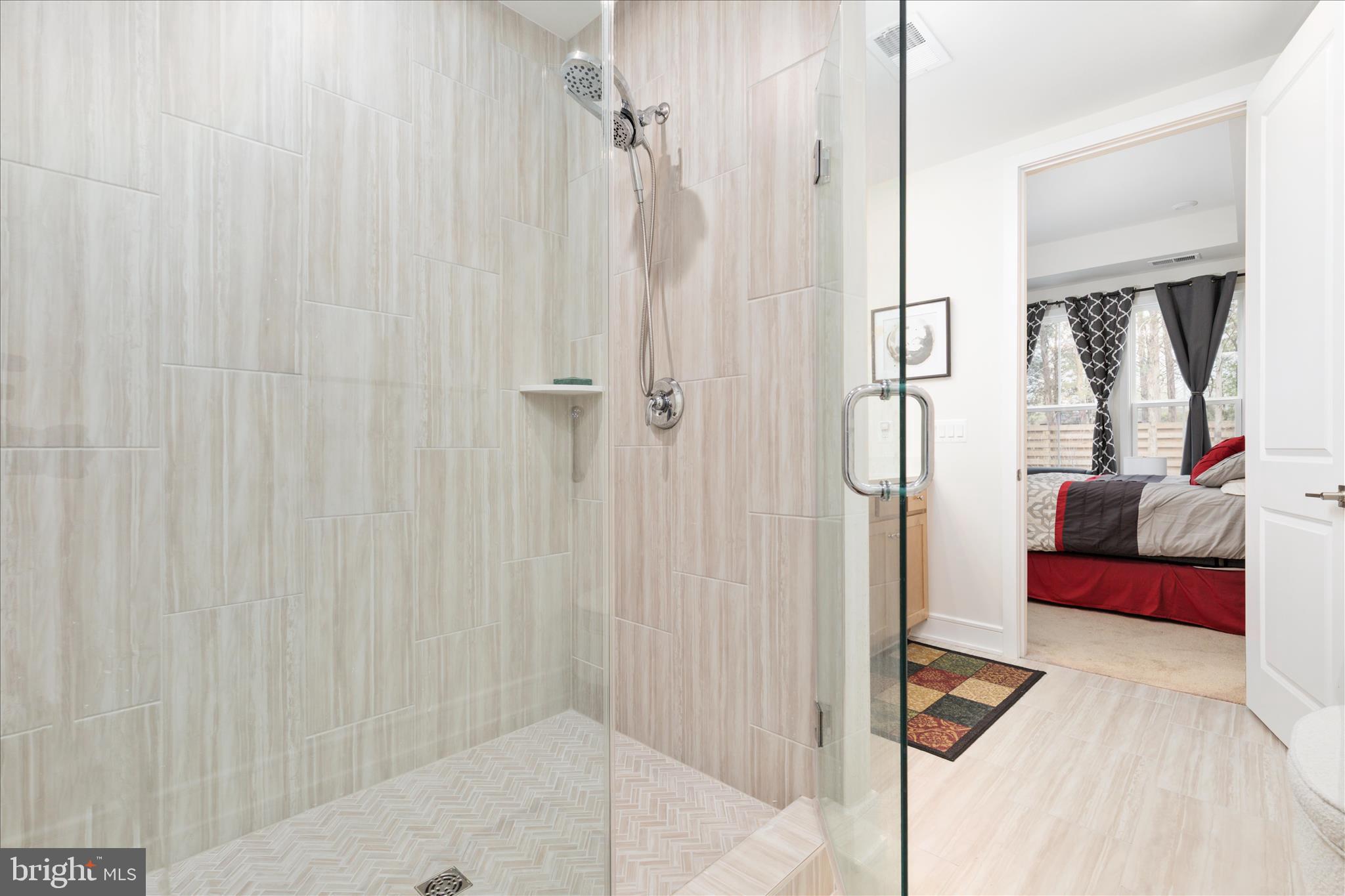 ROBINSON MANOR - Residential