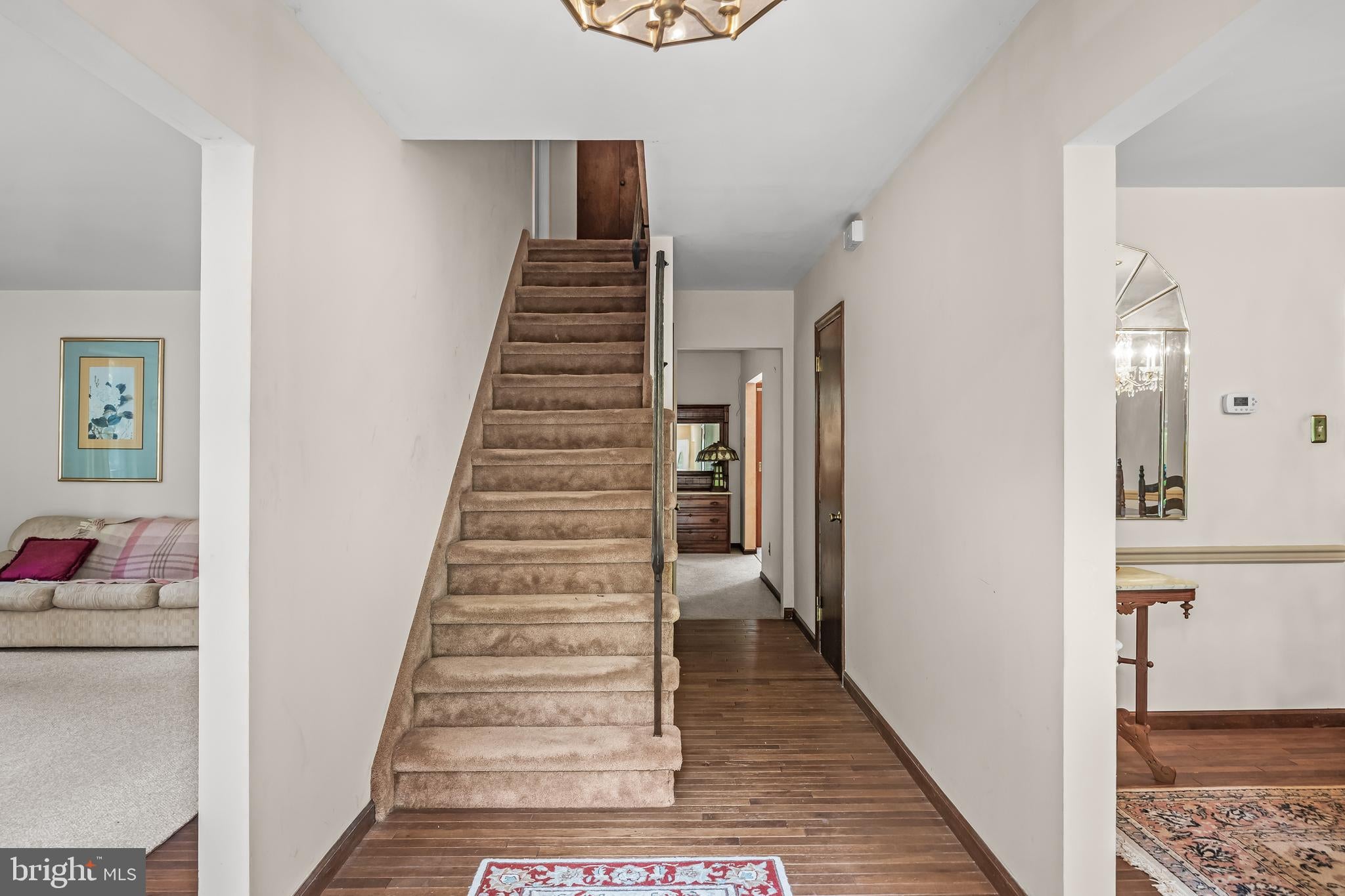 4 ARROWWOOD MEWS