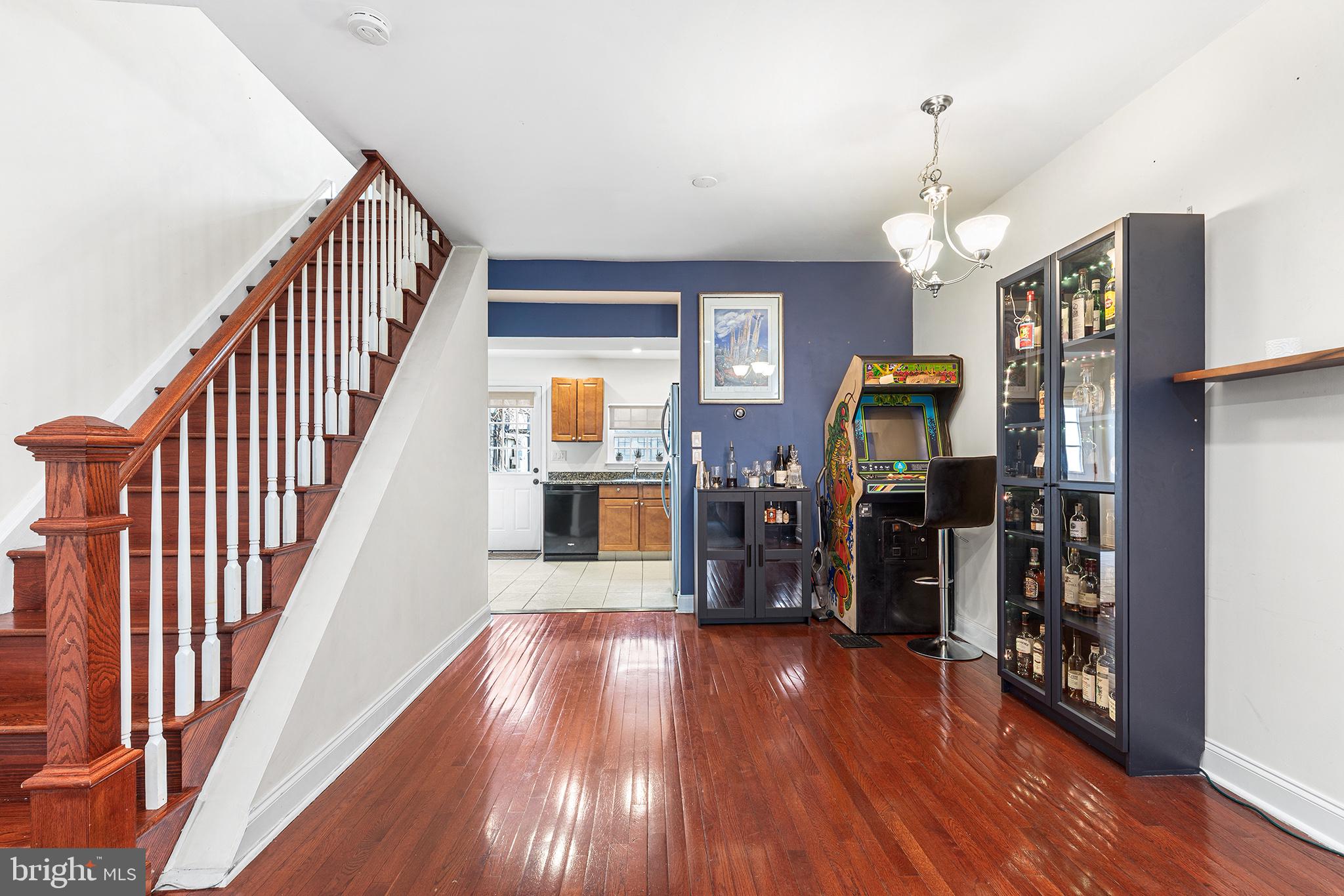 GIRARD ESTATES - Residential