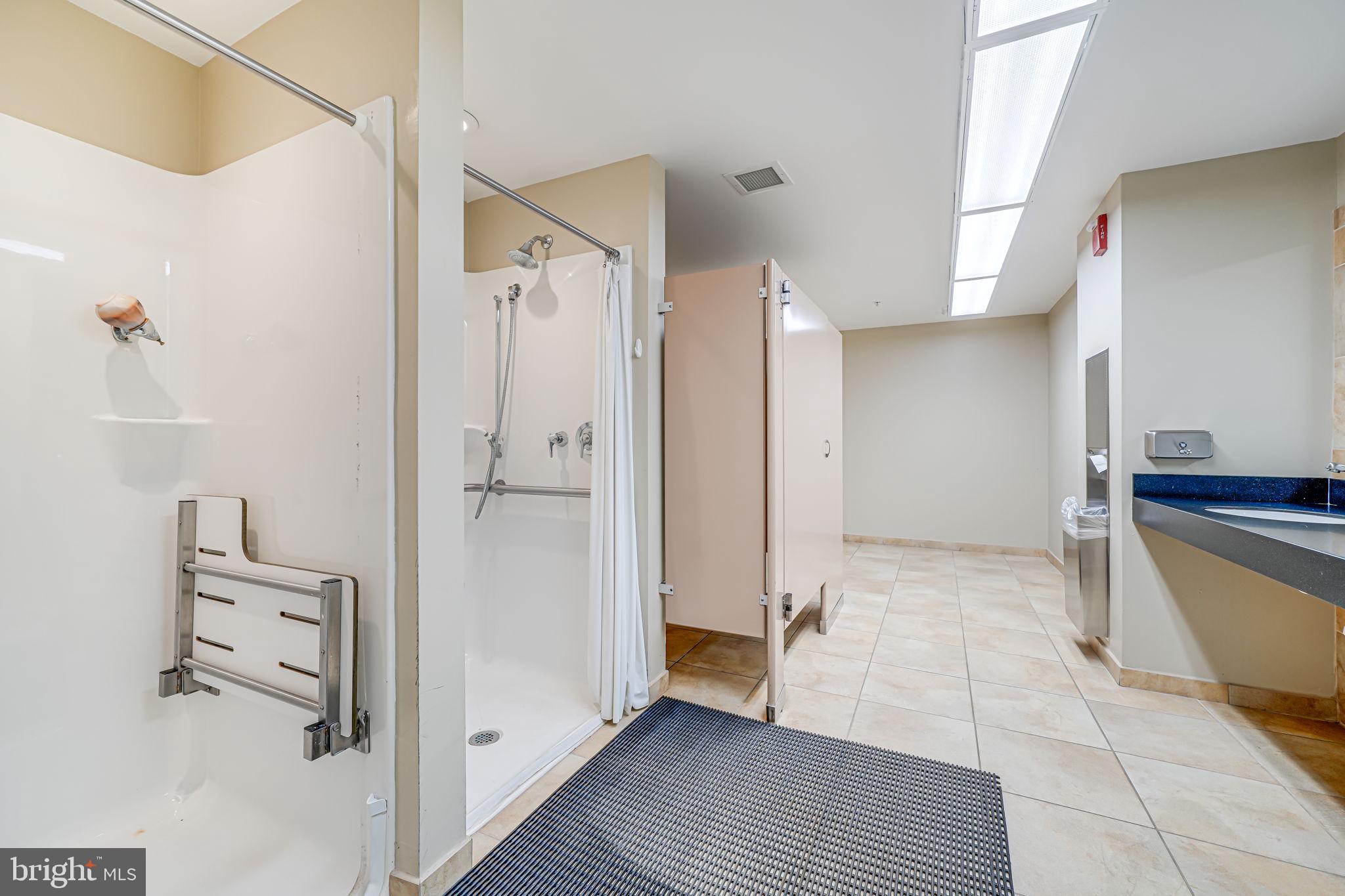 CLARENDON - Residential