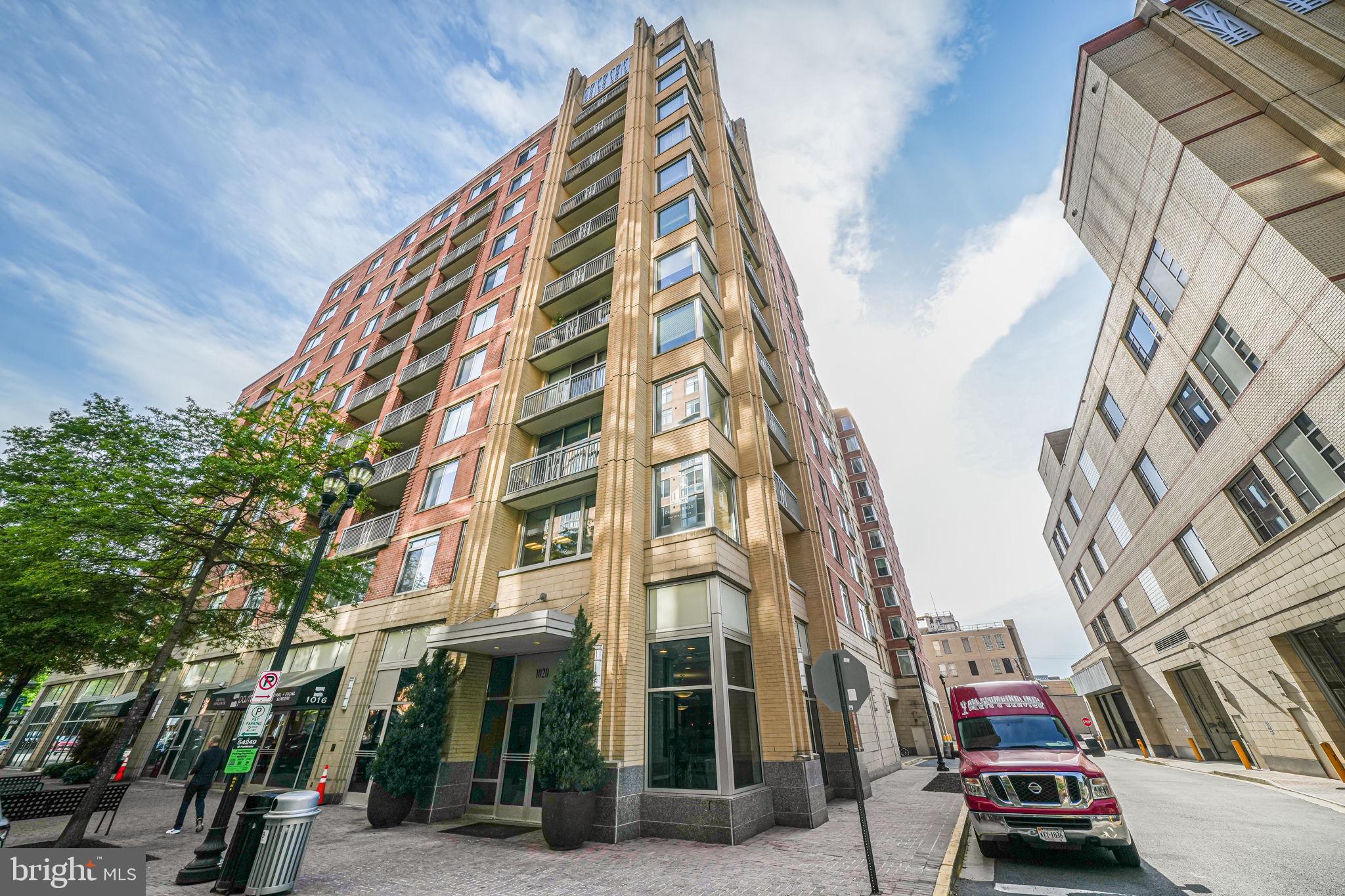 CLARENDON - Residential