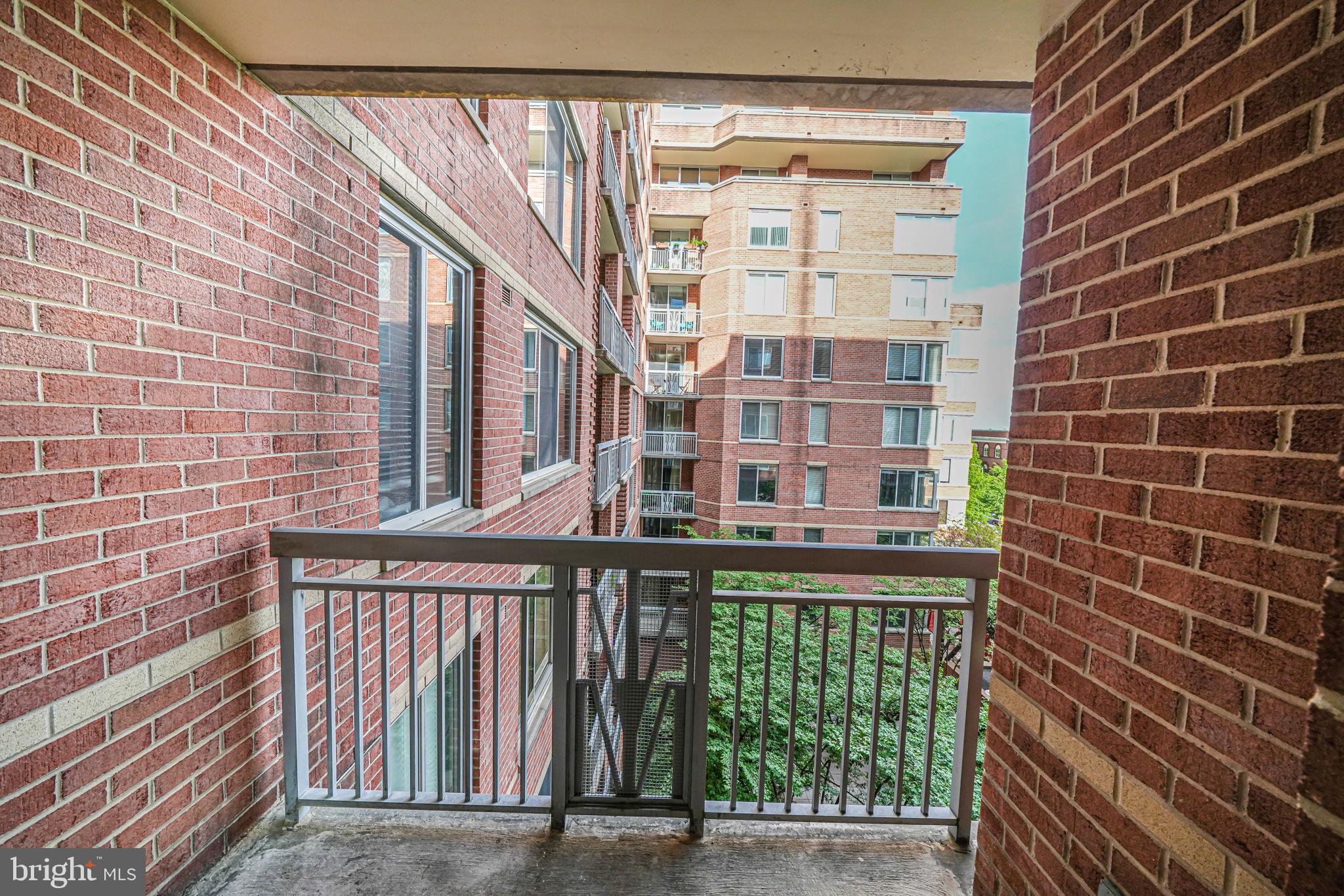 CLARENDON - Residential