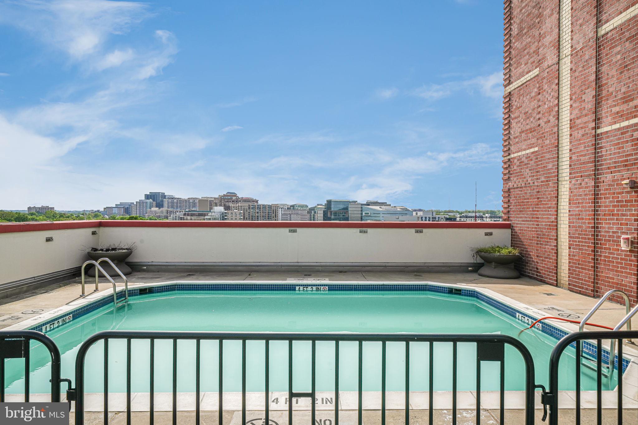 CLARENDON - Residential