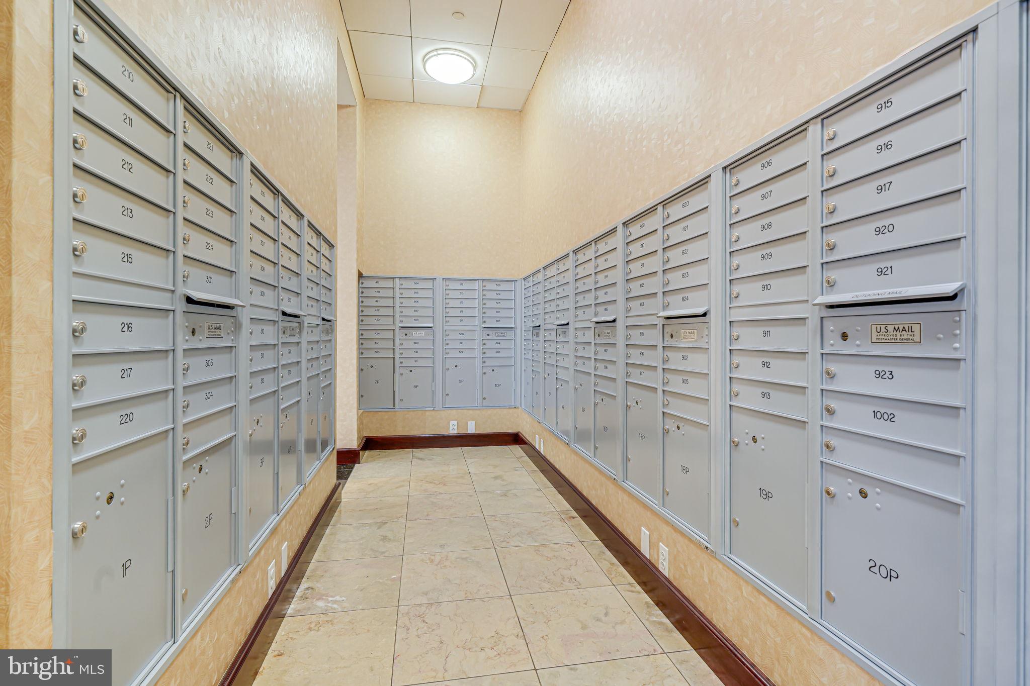 CLARENDON - Residential