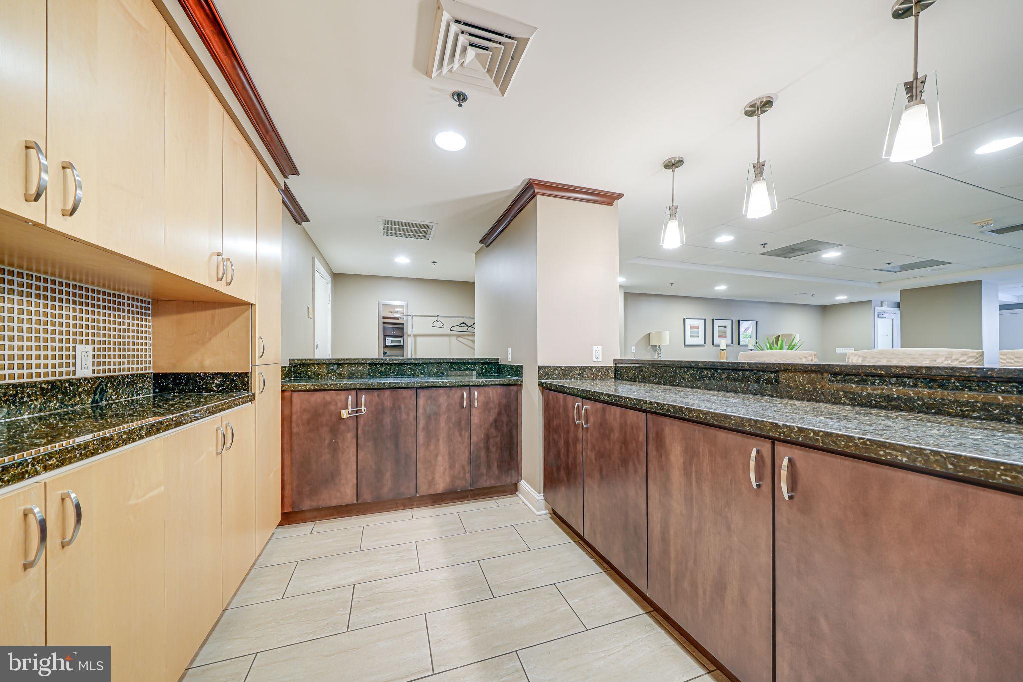 CLARENDON - Residential