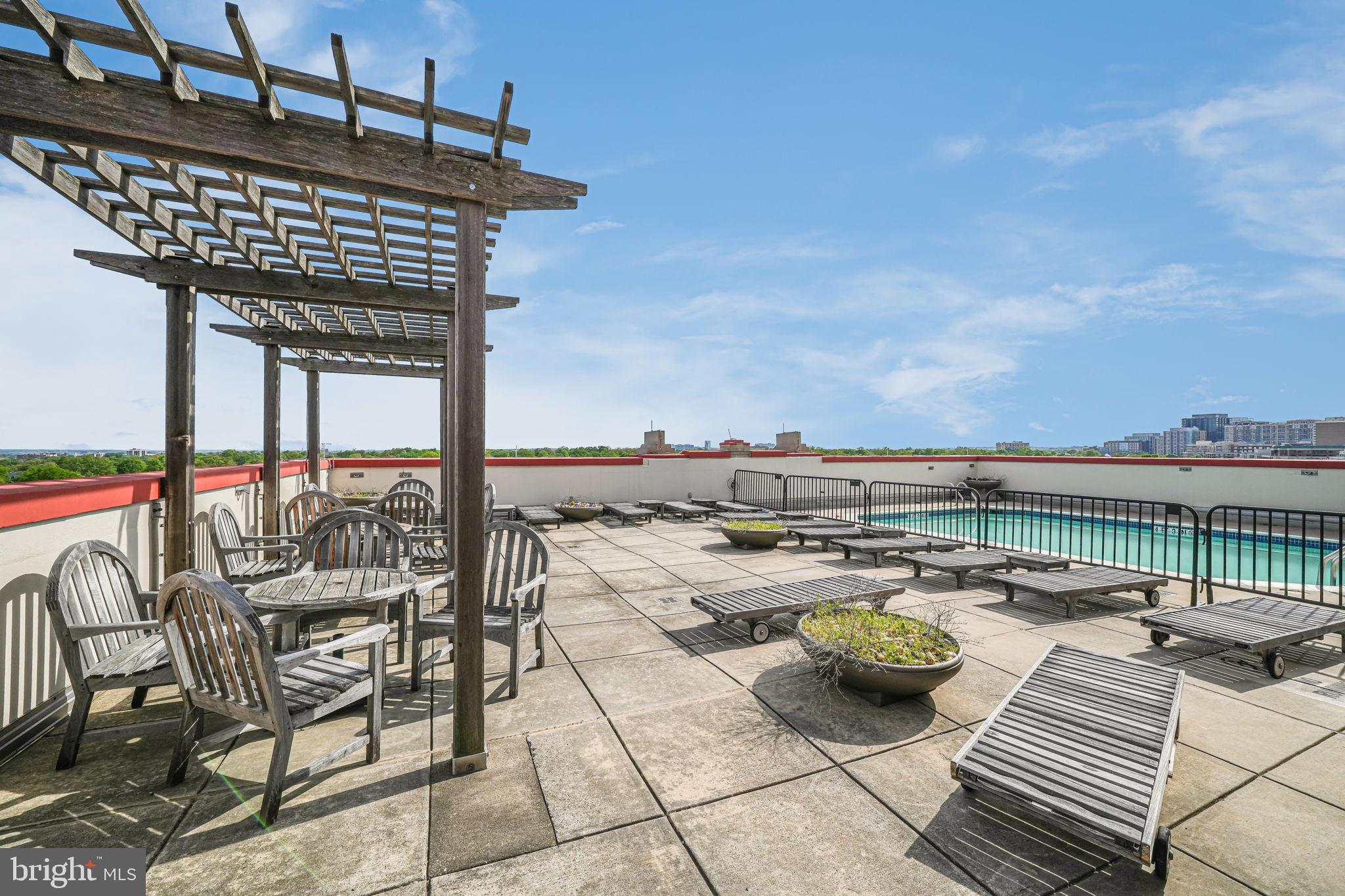 CLARENDON - Residential