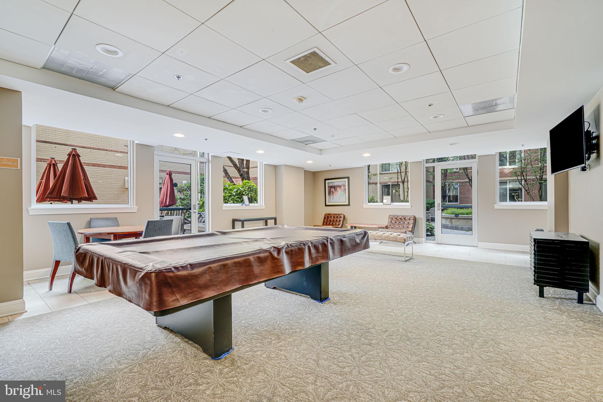 CLARENDON - Residential