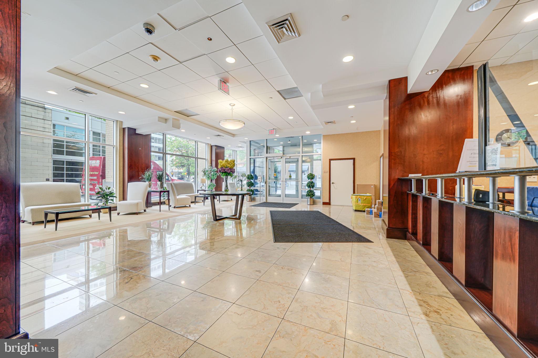 CLARENDON - Residential