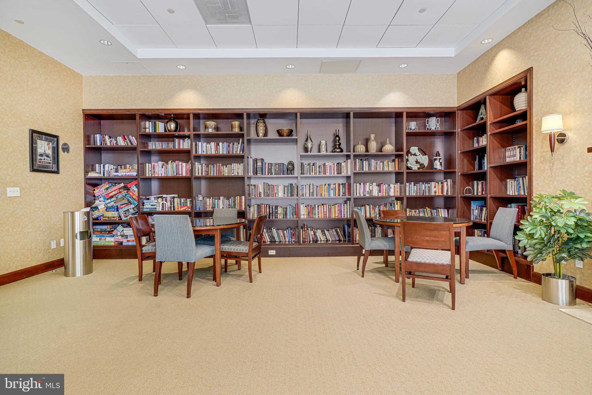 CLARENDON - Residential