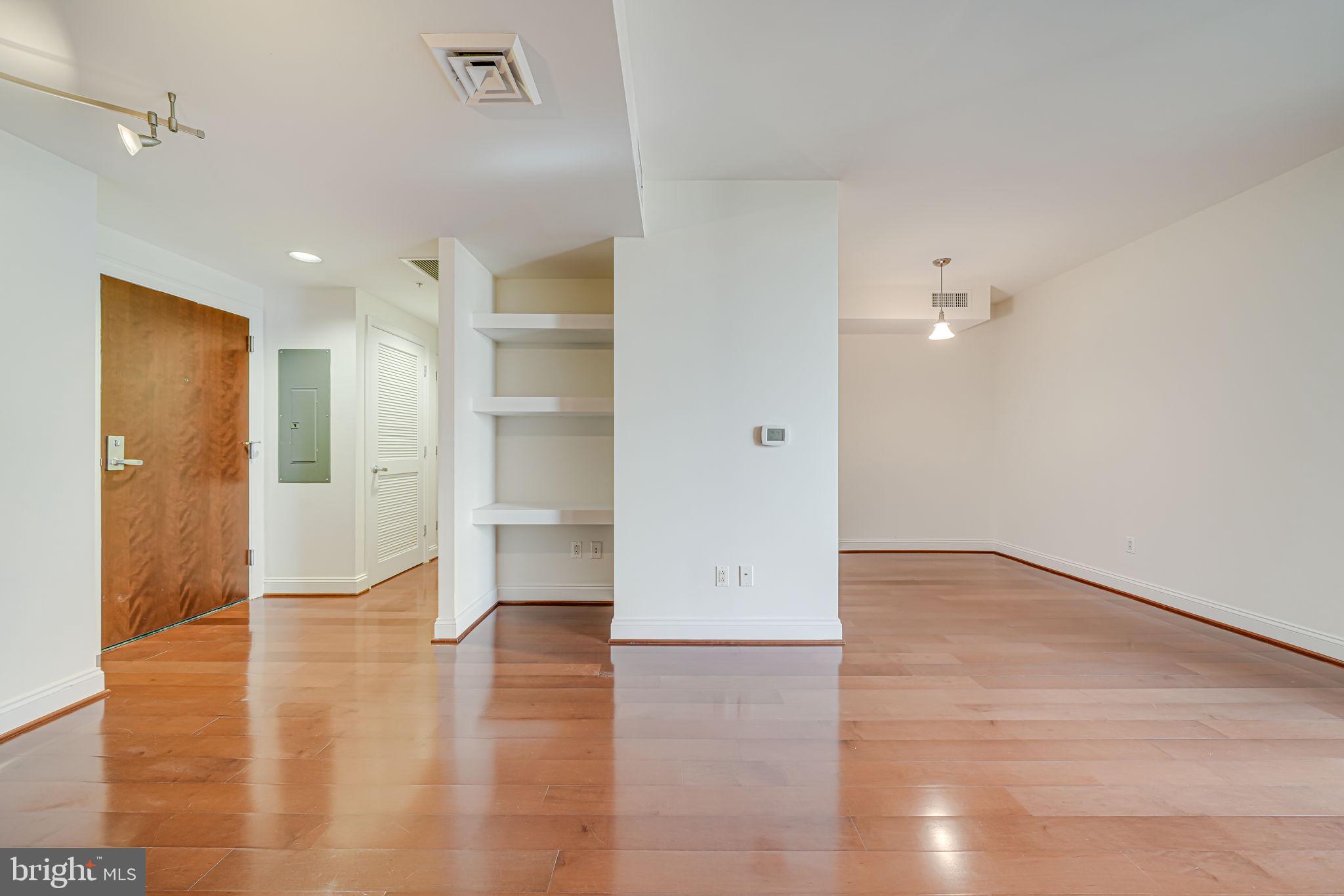 CLARENDON - Residential