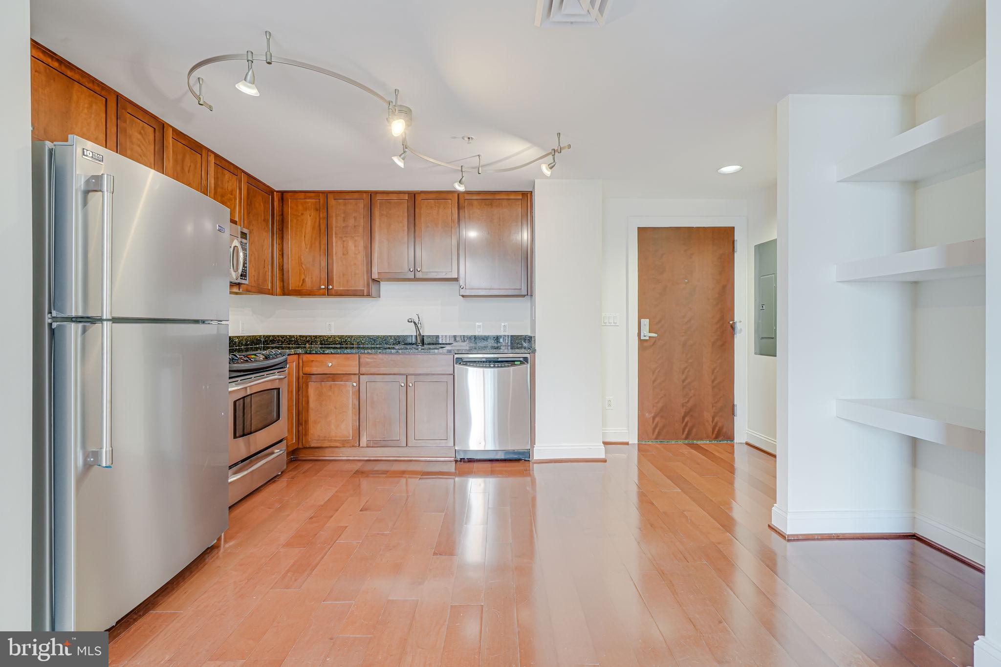 CLARENDON - Residential