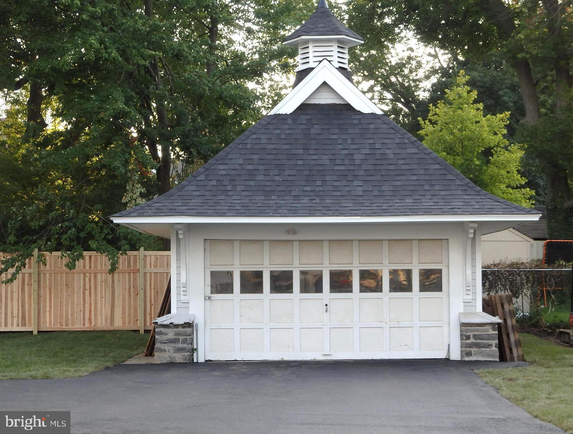 1216 DARBY ROAD