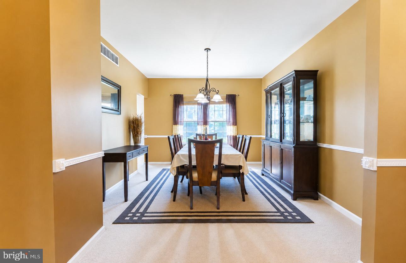 3 MACKENZIE COURT