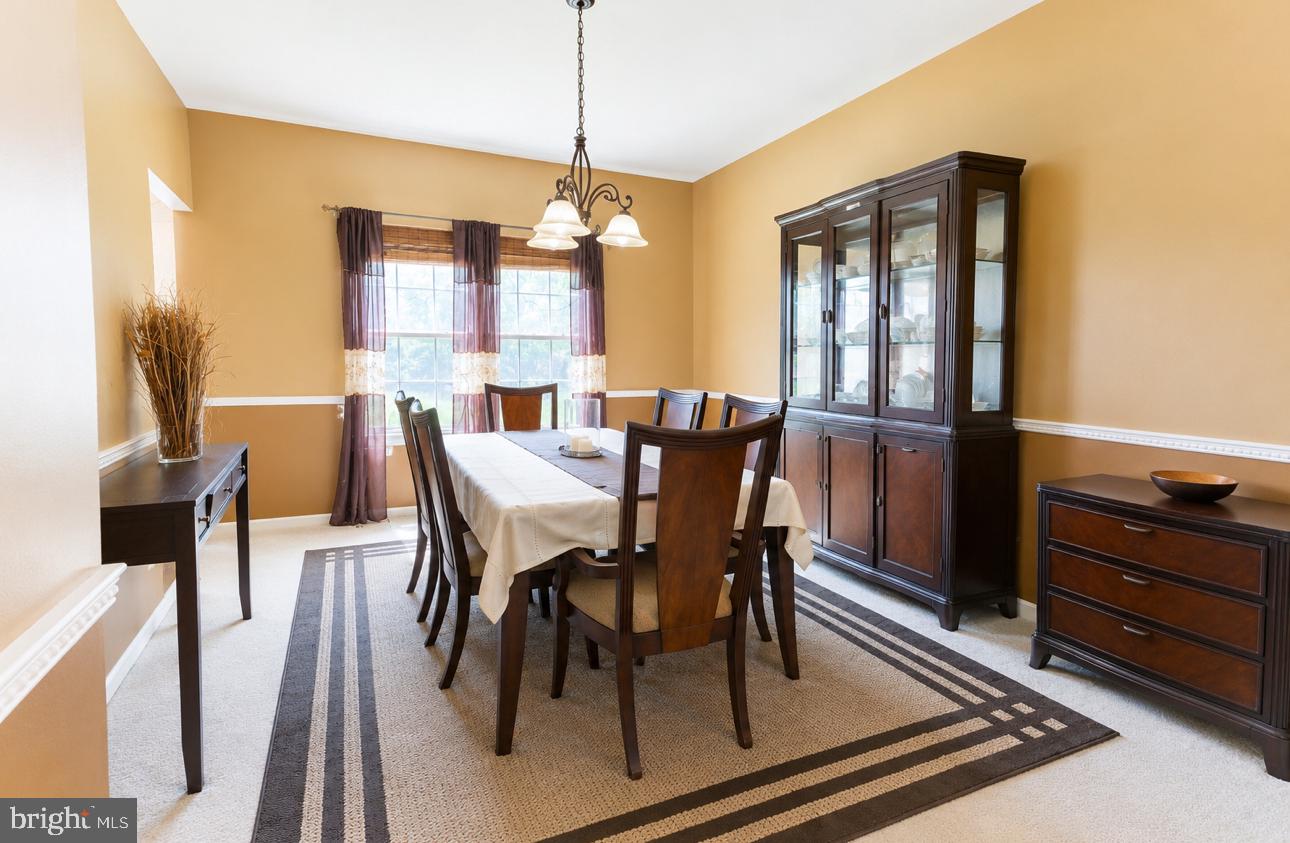 3 MACKENZIE COURT