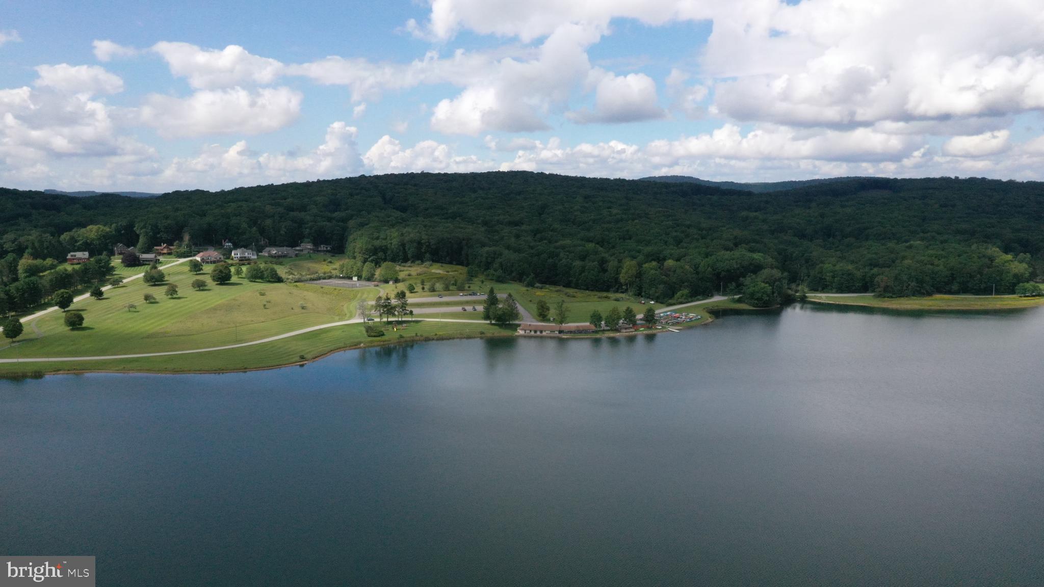 ALPINE LAKE  RESORT - Residential