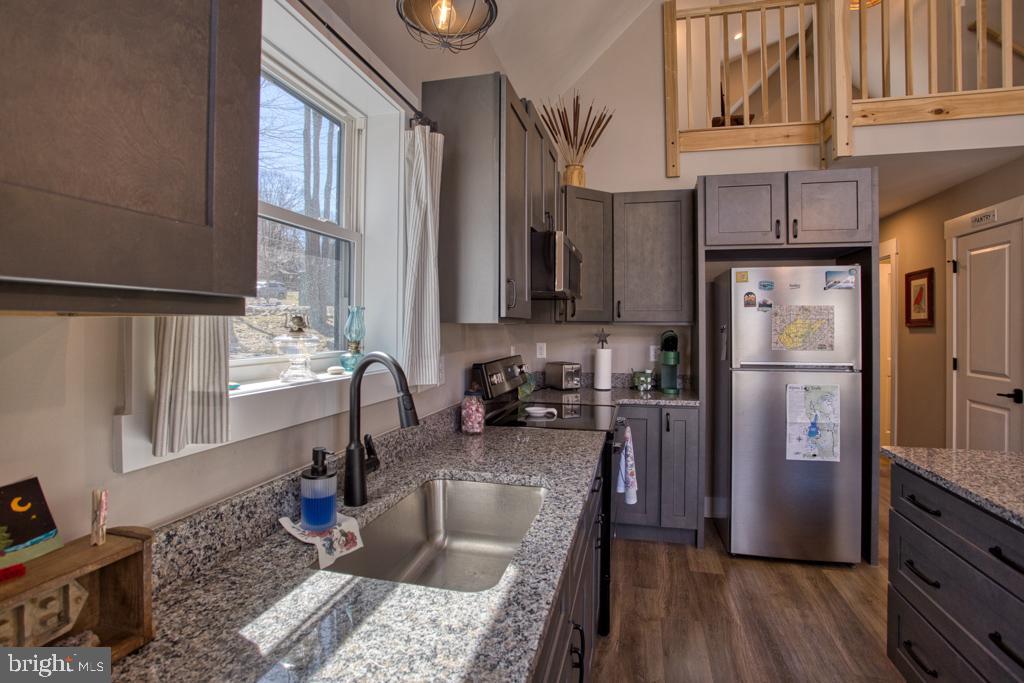 ALPINE LAKE  RESORT - Residential