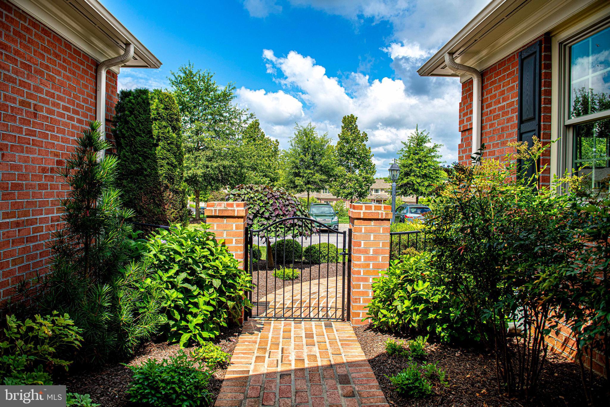 1404 STRATHMORE DRIVE