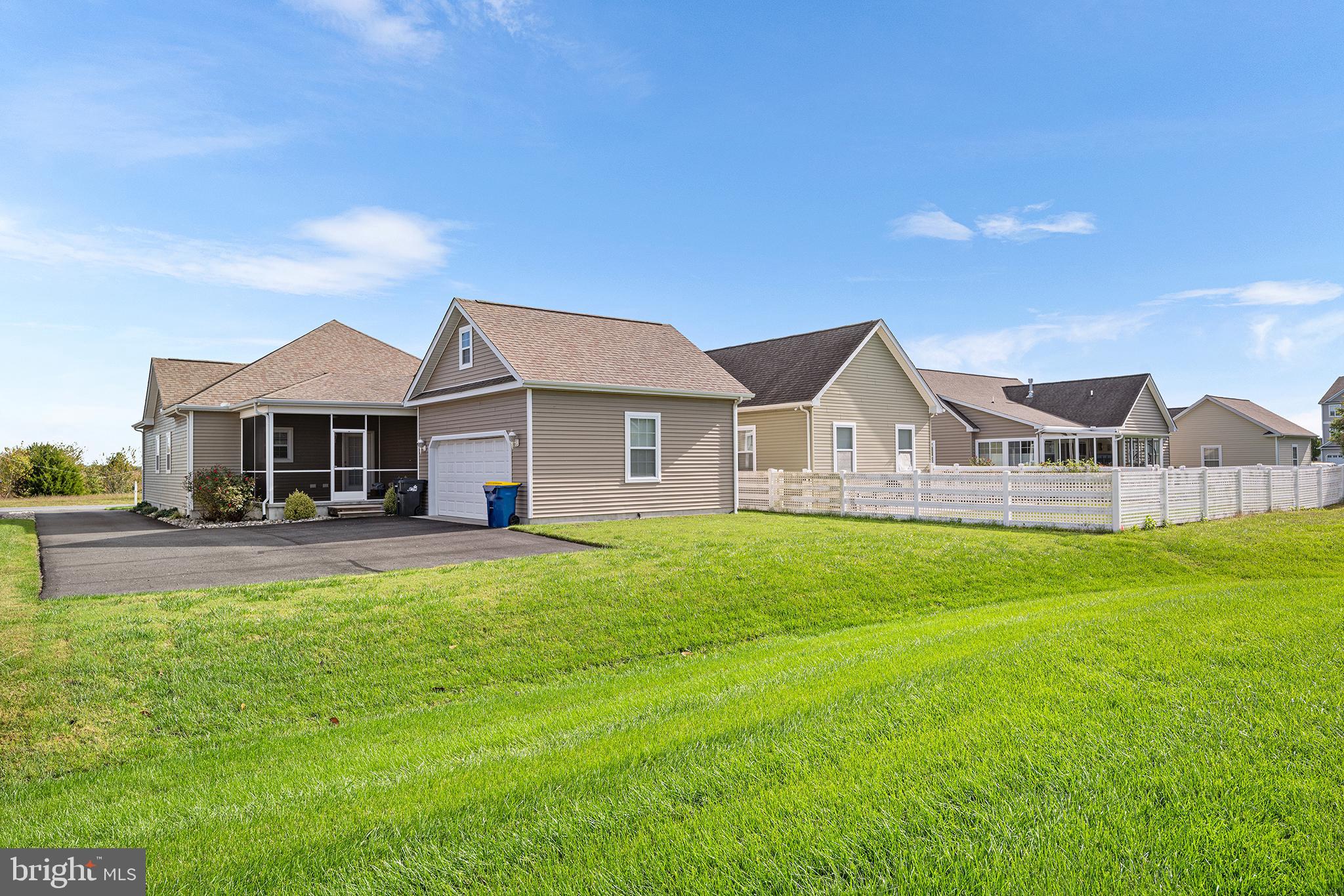 HEARTHSTONE MANOR - Residential