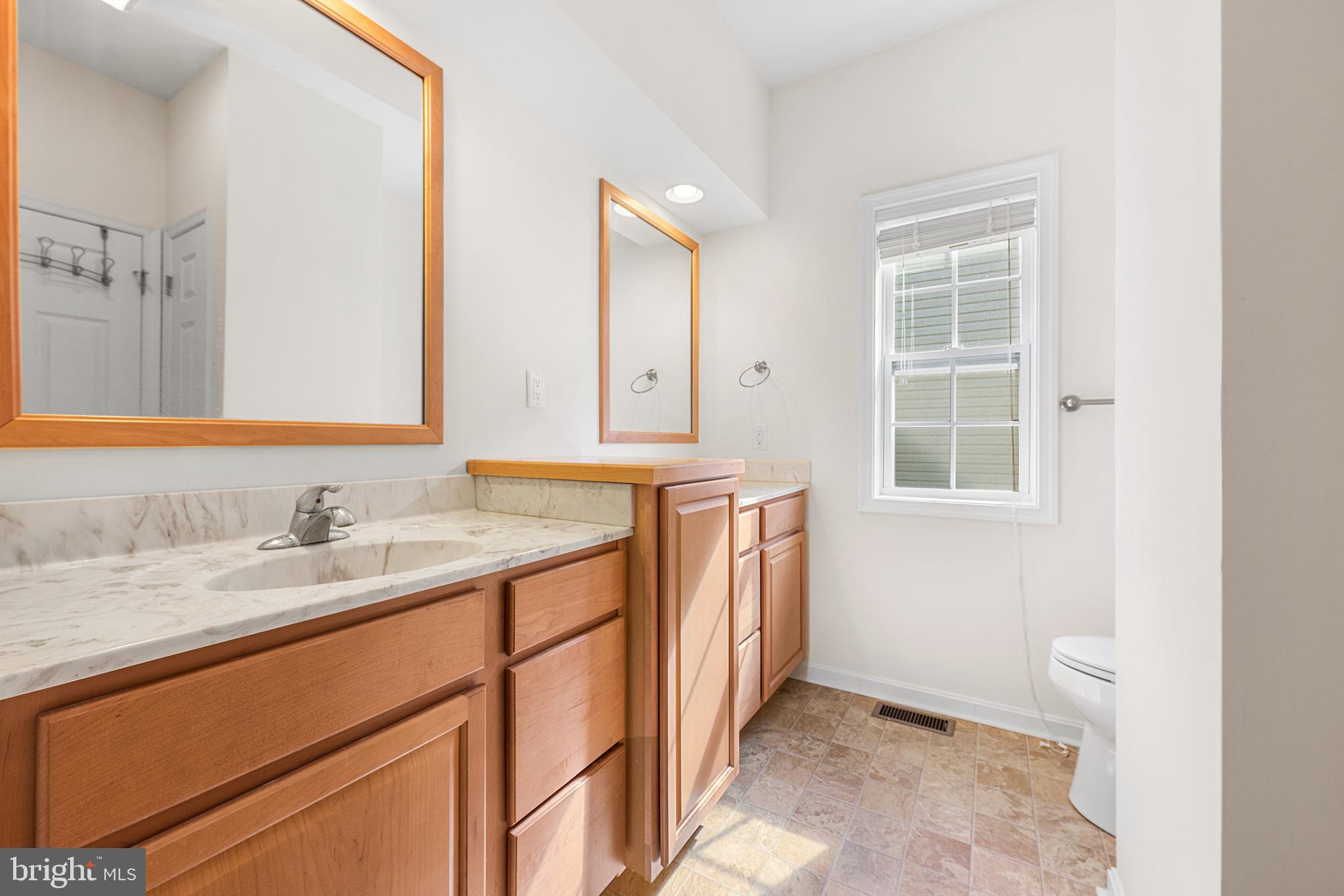 HEARTHSTONE MANOR - Residential