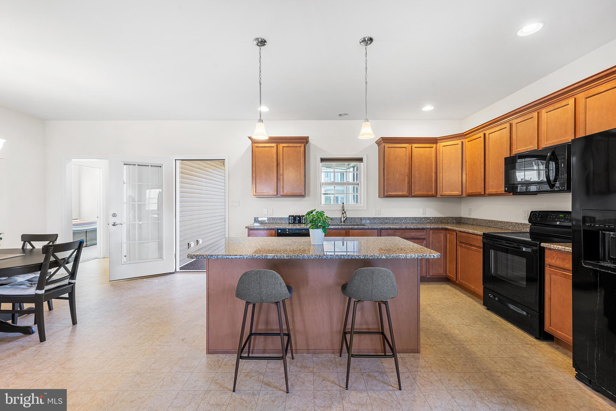 HEARTHSTONE MANOR - Residential