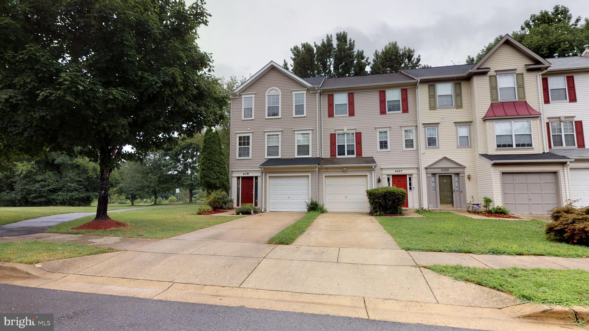 KINGS GRANT - Residential