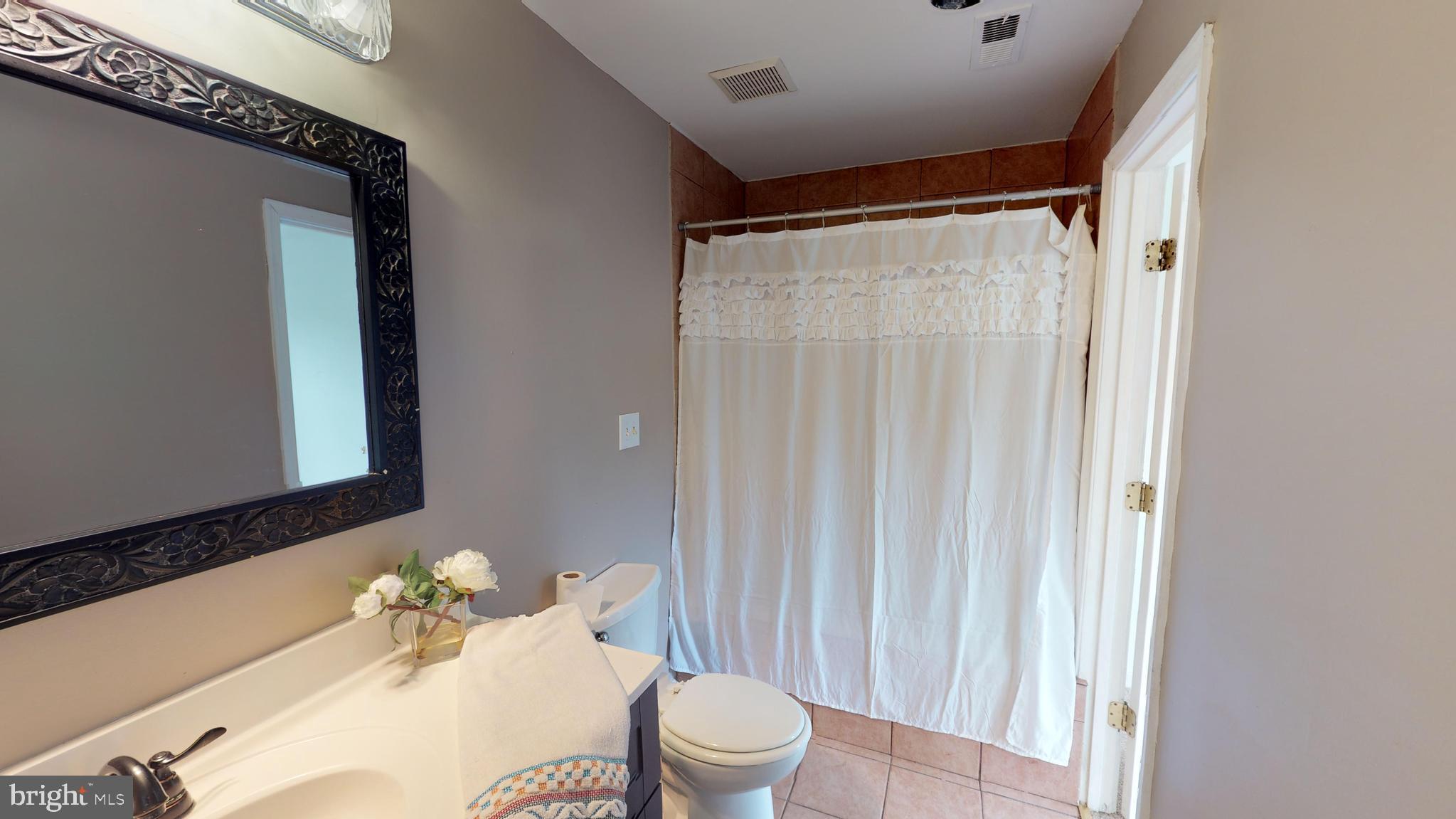 KINGS GRANT - Residential