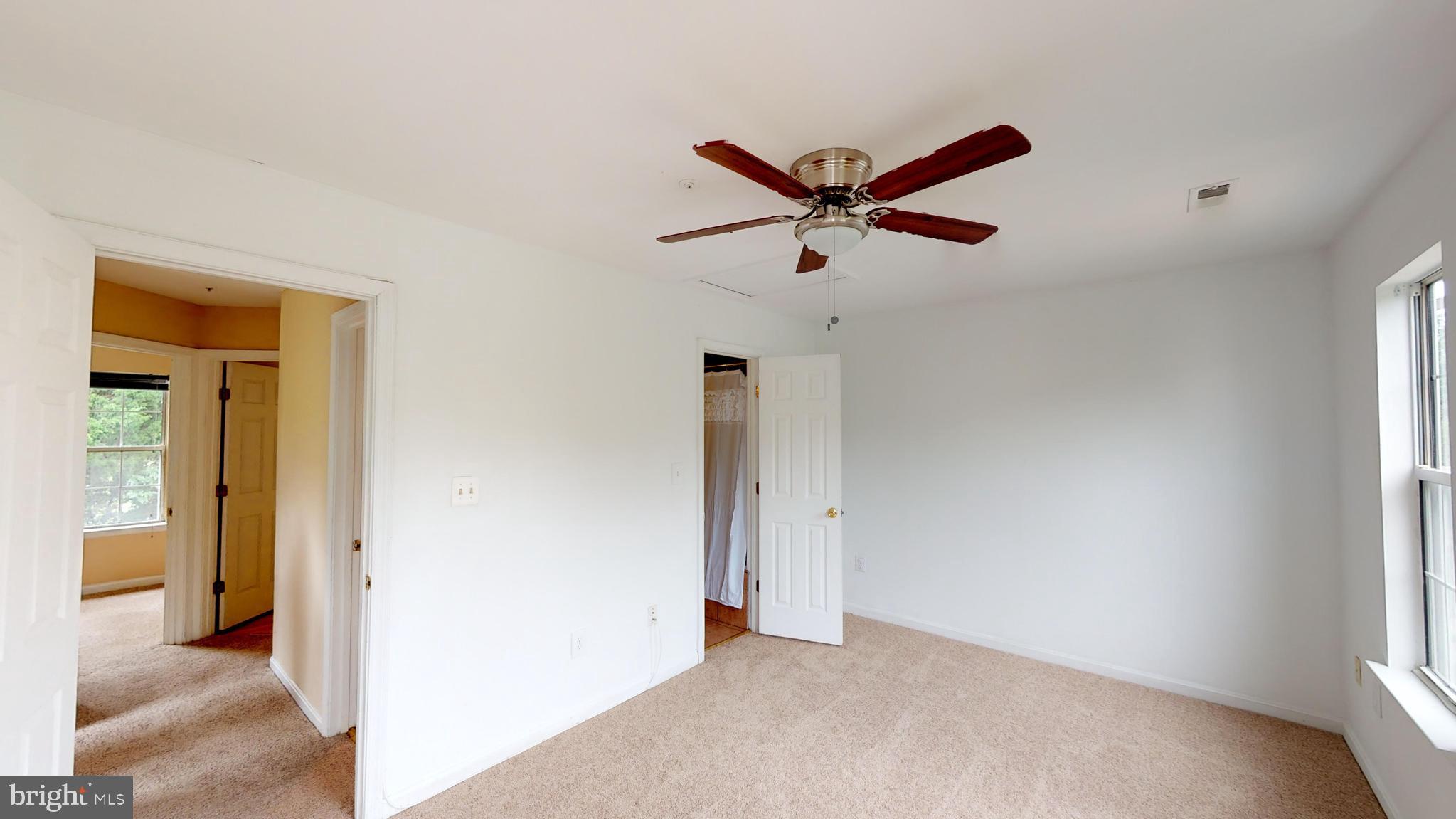 KINGS GRANT - Residential