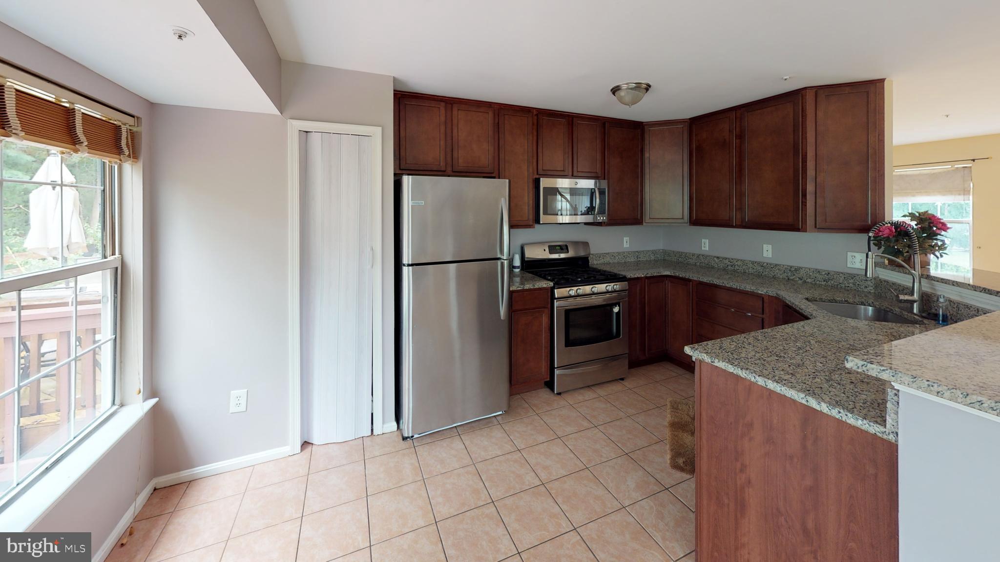 KINGS GRANT - Residential