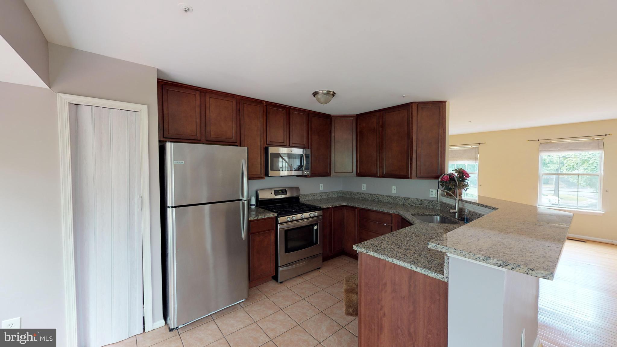 KINGS GRANT - Residential