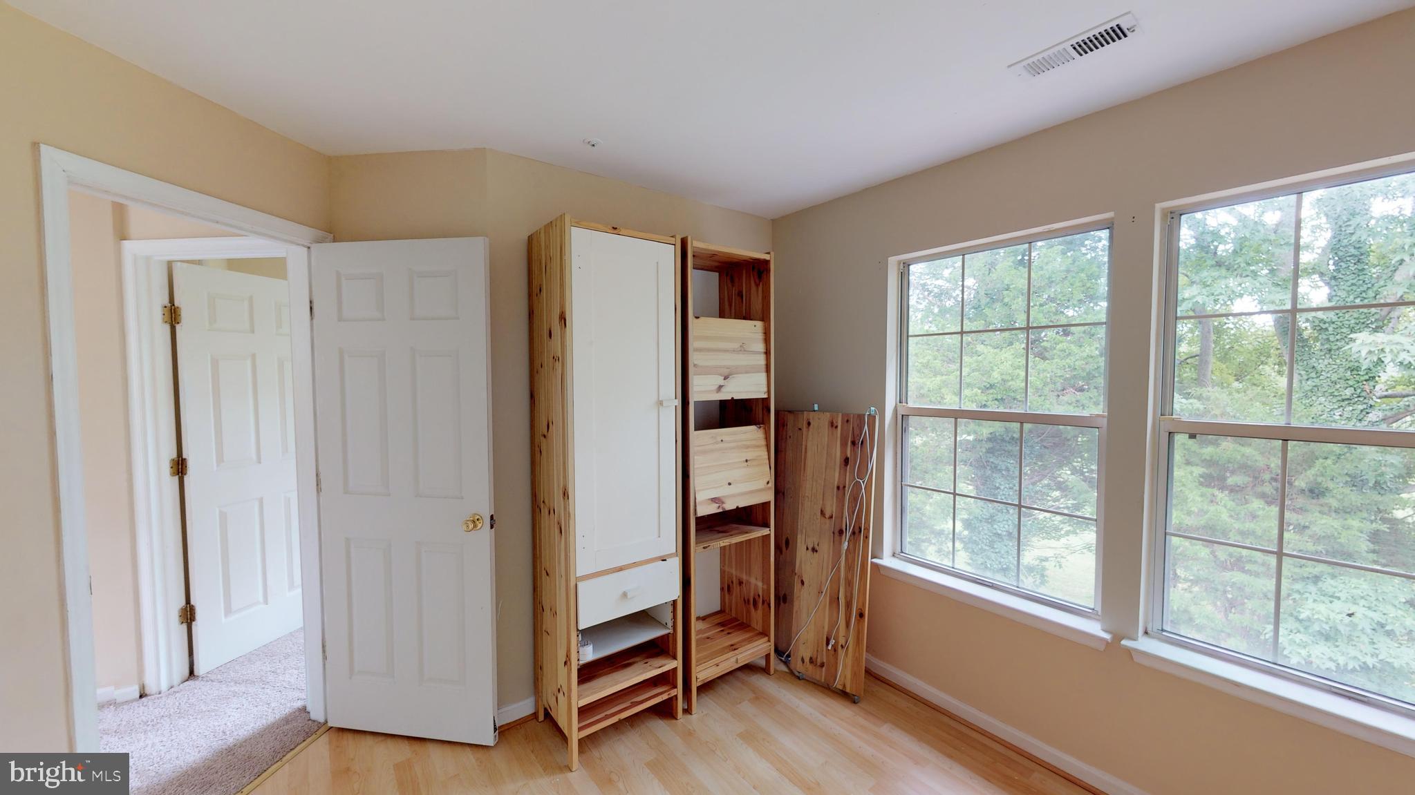 KINGS GRANT - Residential