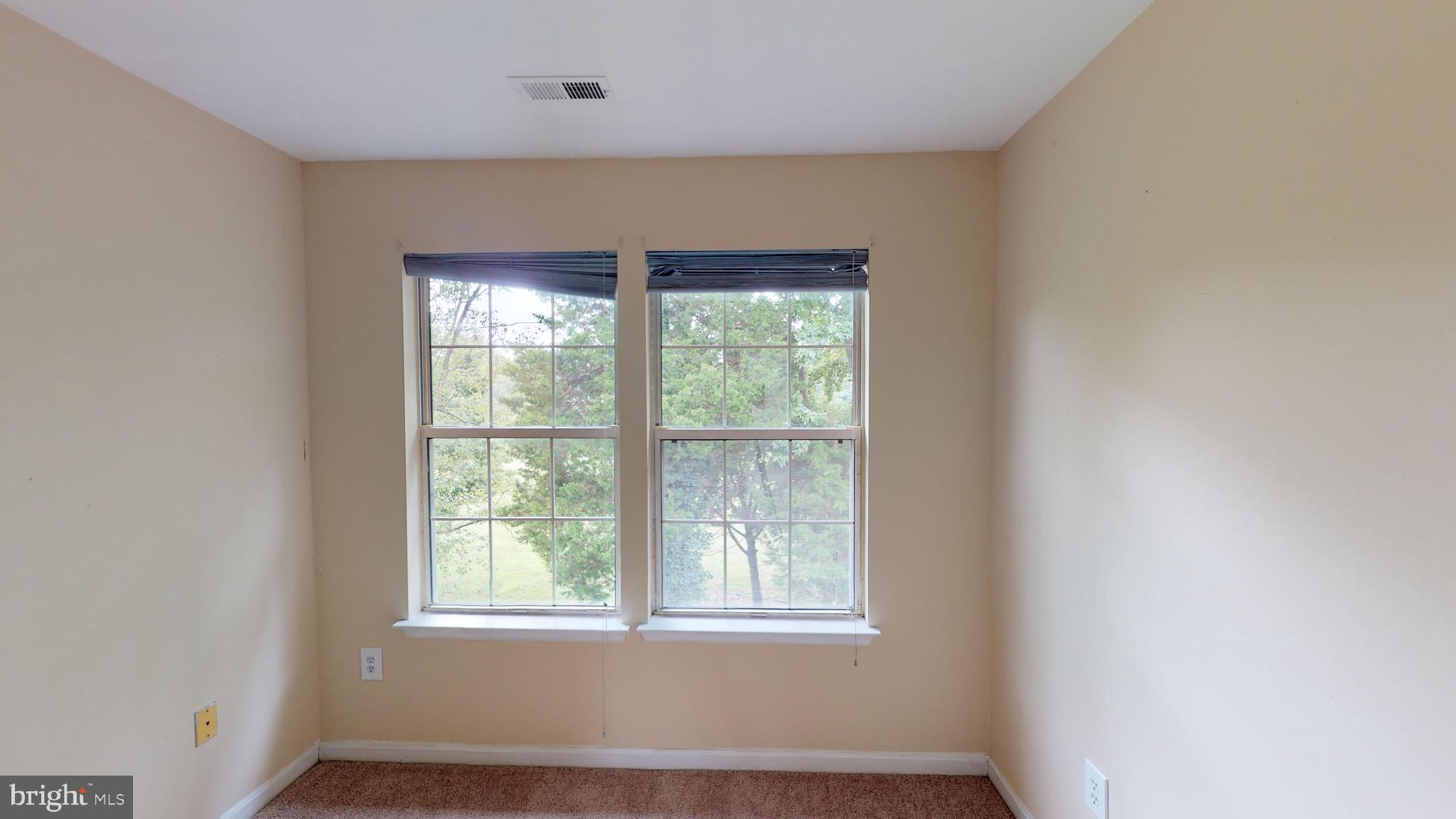 KINGS GRANT - Residential