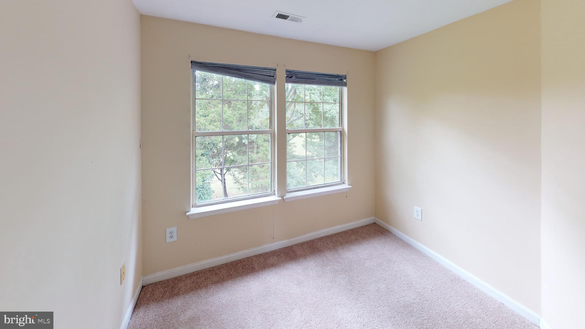 KINGS GRANT - Residential