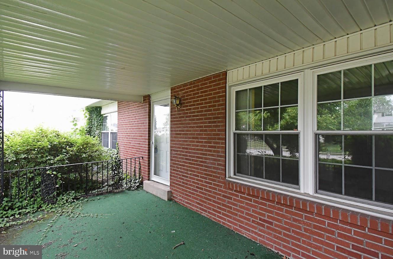 495 REGIMENTAL ROAD