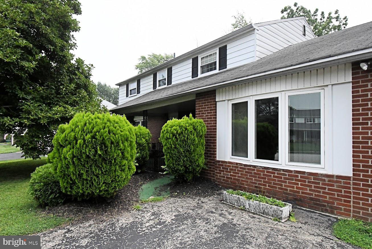 495 REGIMENTAL ROAD