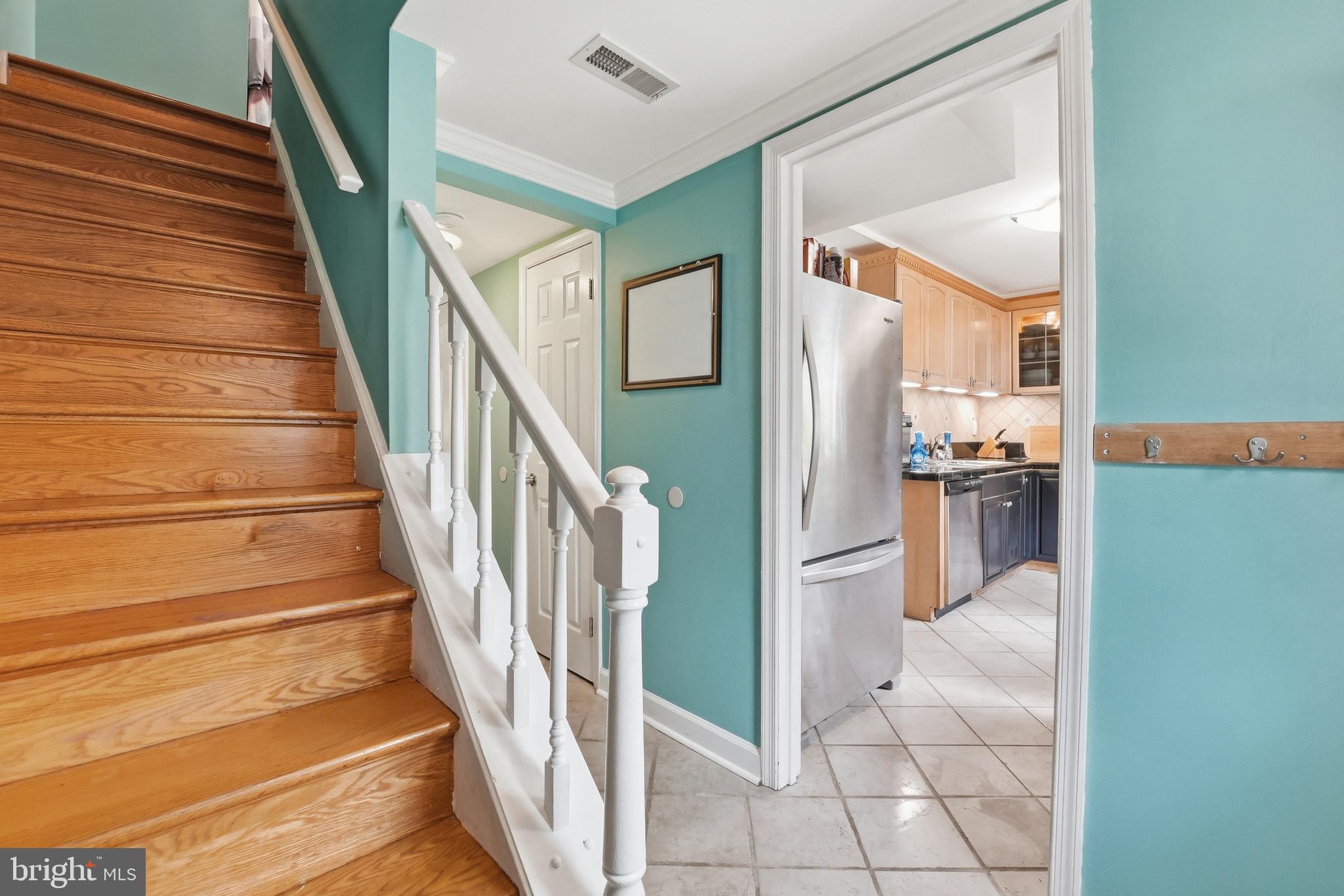 10102 HENRY COURT