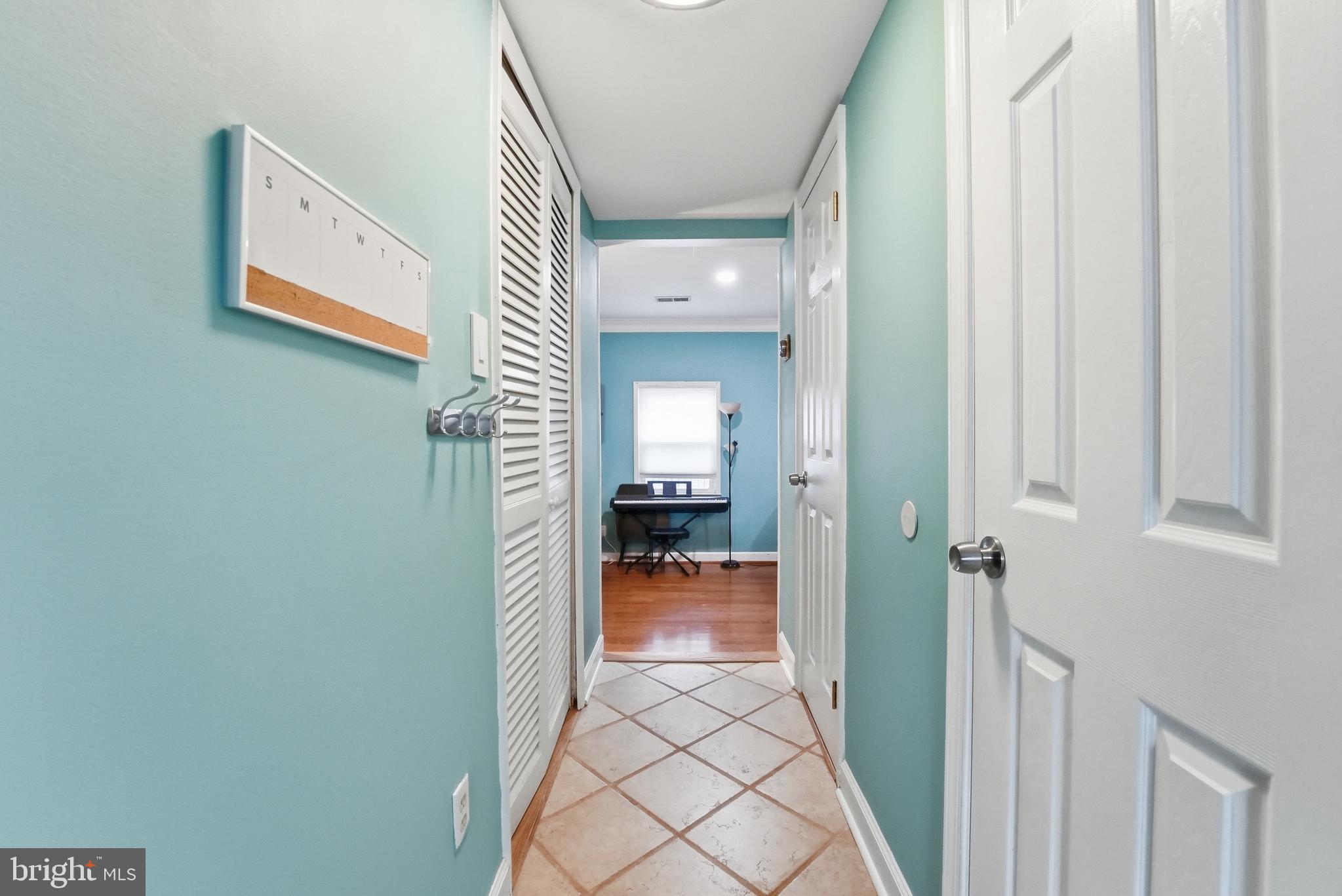 10102 HENRY COURT