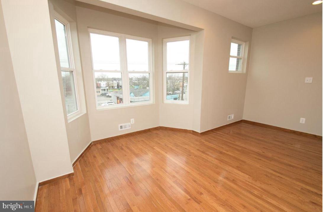 POINT BREEZE - Residential Lease