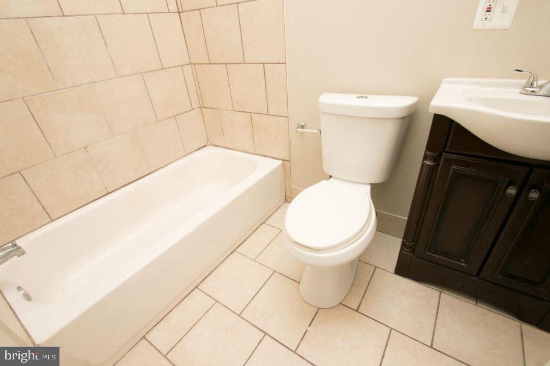 POINT BREEZE - Residential Lease