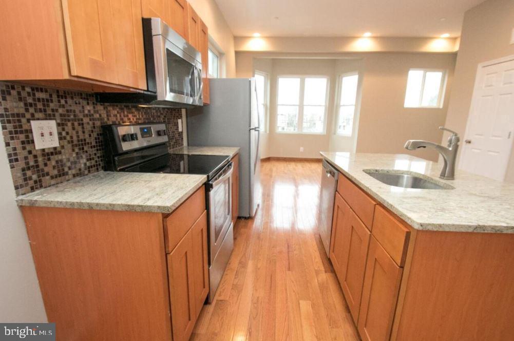 POINT BREEZE - Residential Lease