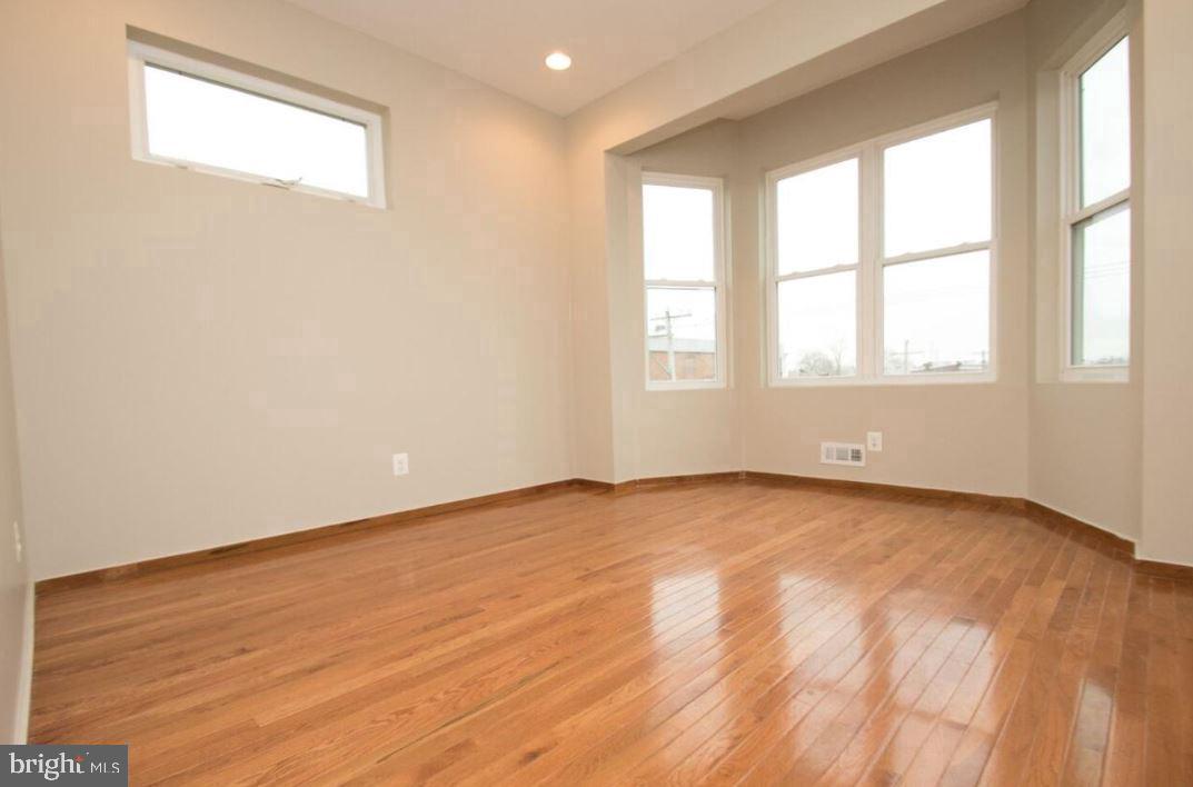 POINT BREEZE - Residential Lease