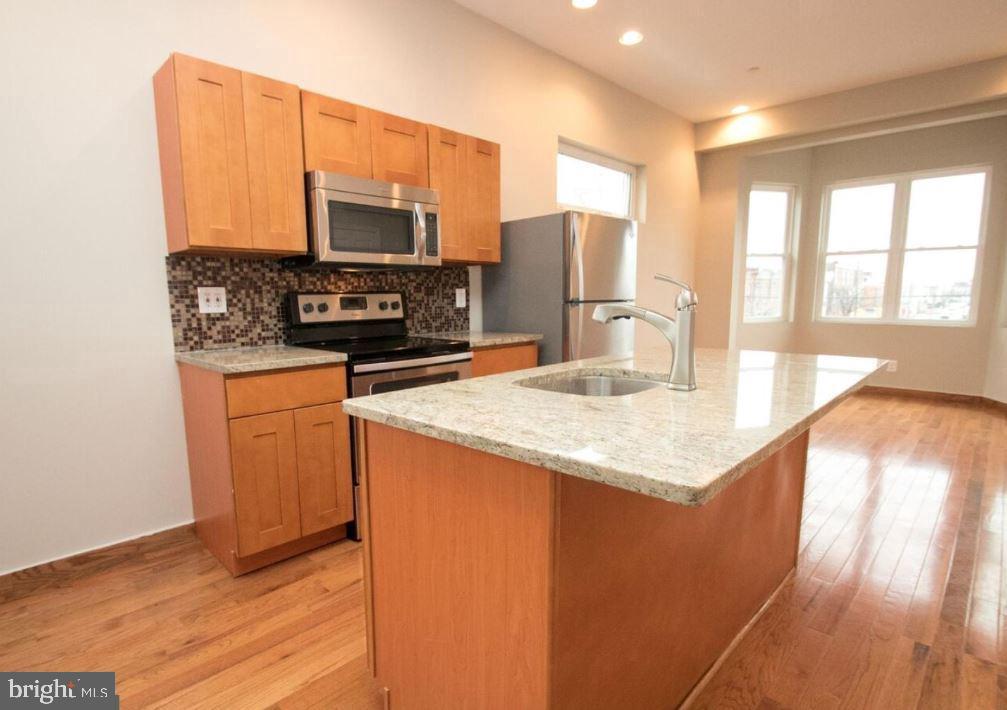 POINT BREEZE - Residential Lease