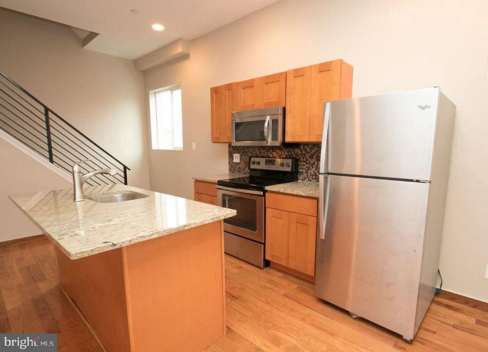 POINT BREEZE - Residential Lease